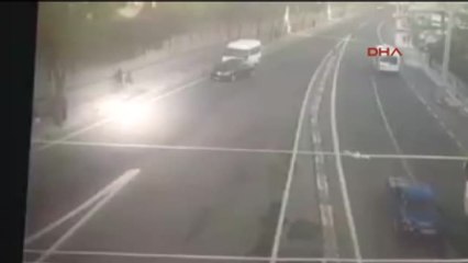 Diyarbakır'daki Saldırıda Patlayıcı Yüklü Minibüsün Önünü Kesen Sürücü, Kayıp Sayısının Artmasını...