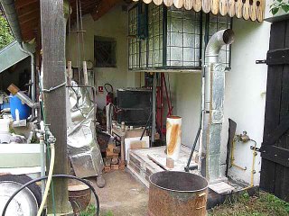 Défournement Raku d'une grande jarre