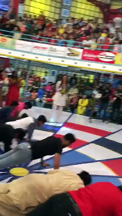 Fahad Mustafa Accepted Hareem Farooq's Challange in a Live Show