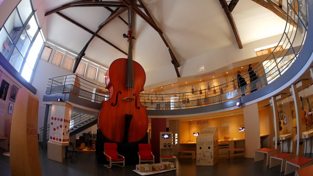 Découverte du musée de la lutherie et de l'archèterie de Mirecourt