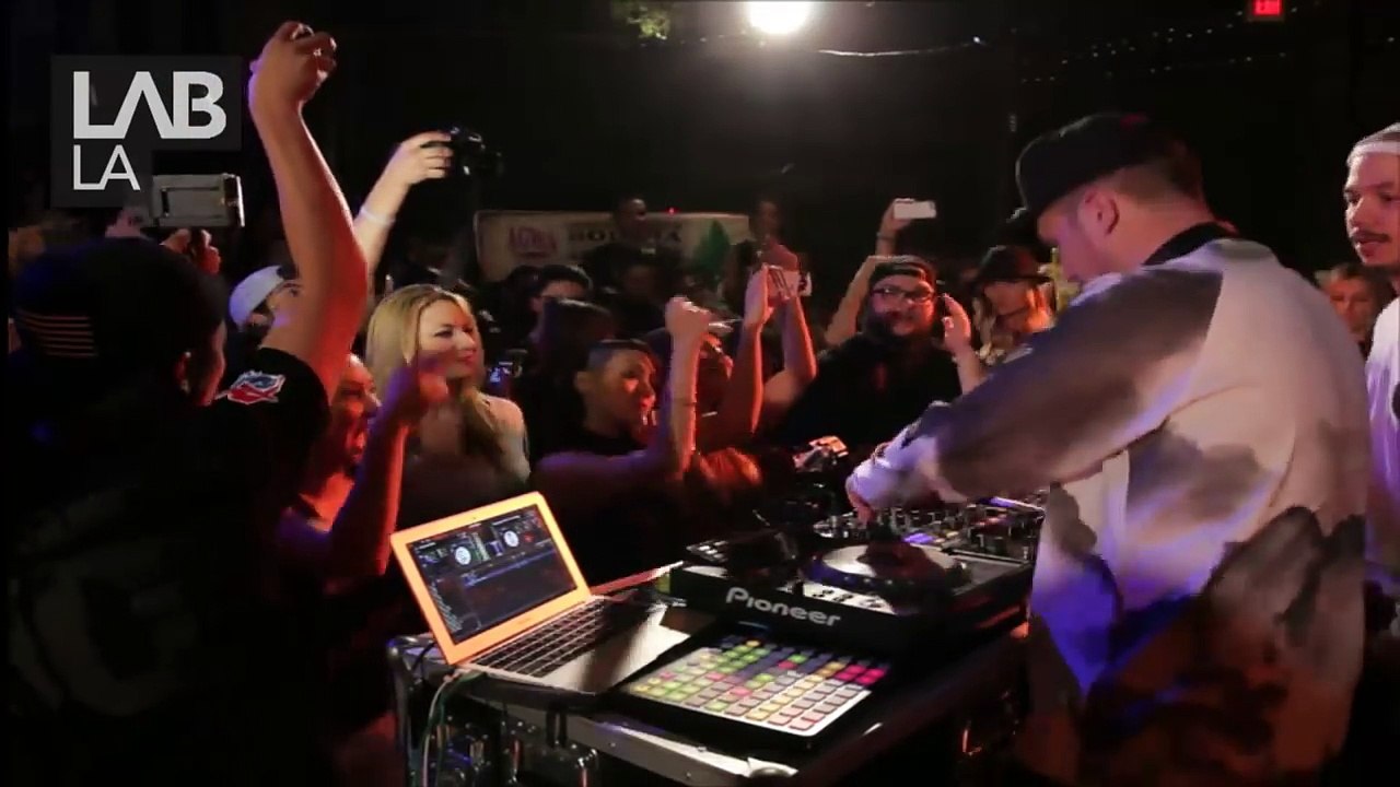 FLOSSTRADAMUS trap and hip hop DJ set in The Lab LA_35