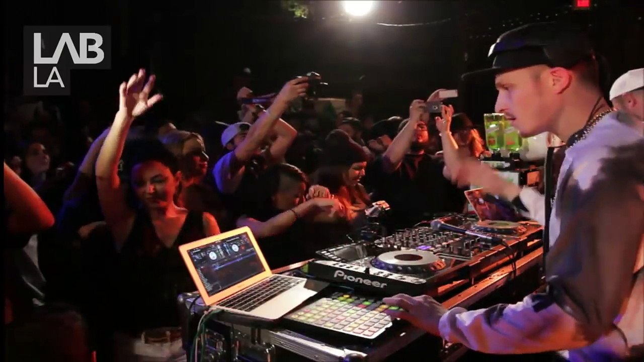 FLOSSTRADAMUS trap and hip hop DJ set in The Lab LA_36