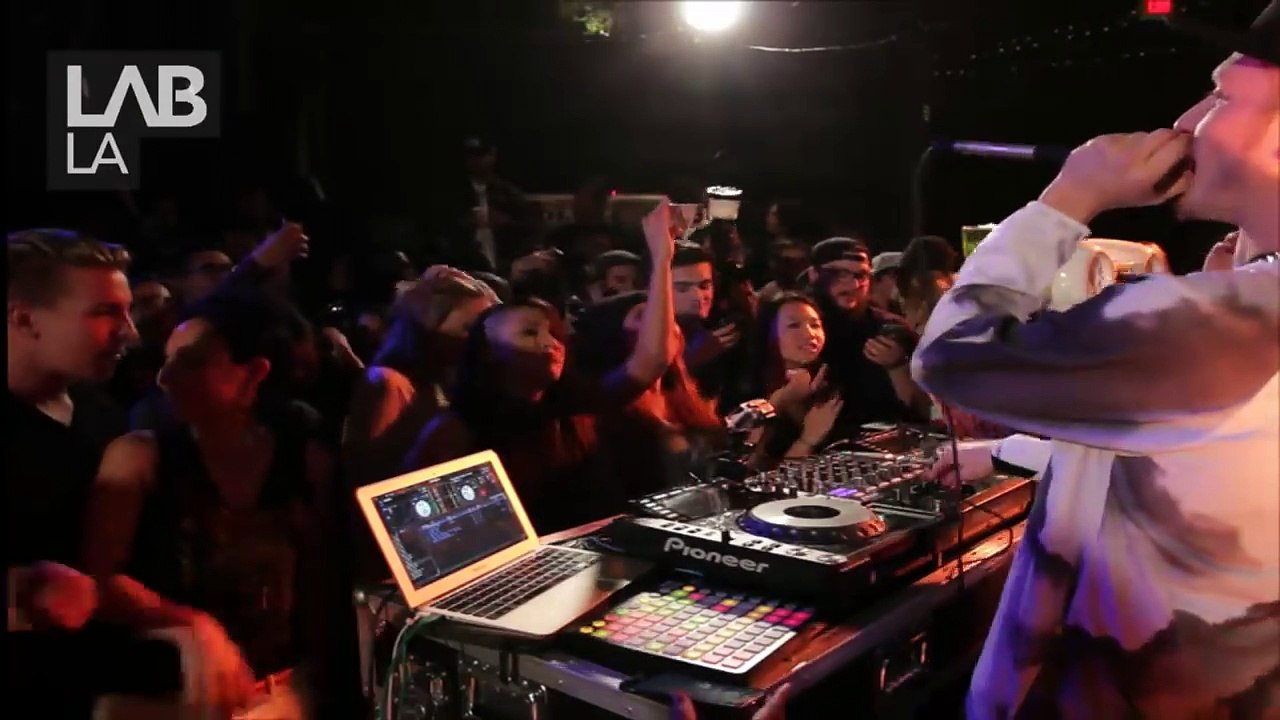 FLOSSTRADAMUS trap and hip hop DJ set in The Lab LA_43