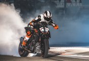 First Look: 2017 KTM 1290 SUPER DUKE R