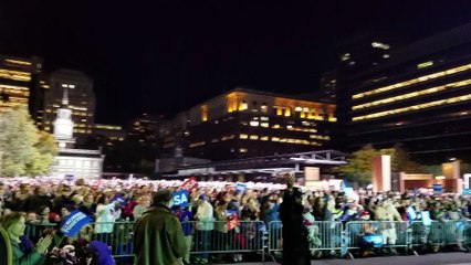 20161107_193942 Massive crowd cheers Bon Jovi in #Hilladelphia
