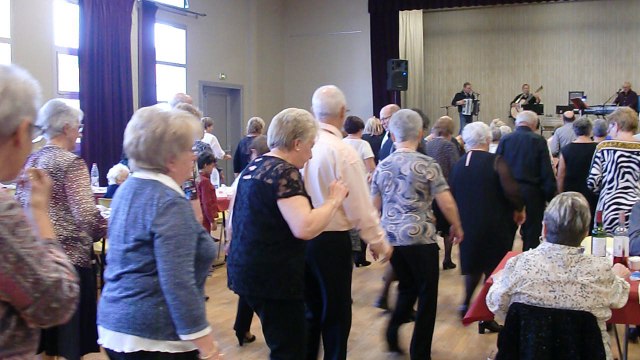 CIMG3860 Repas dansant FNACA Le Palais 6-11-2016