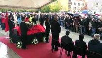 Visar Ymeri në ceremoninë e Astrit Deharit