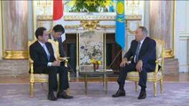 Japón y Kazajistán estrechan su cooperación para promover la estabilidad en Asia