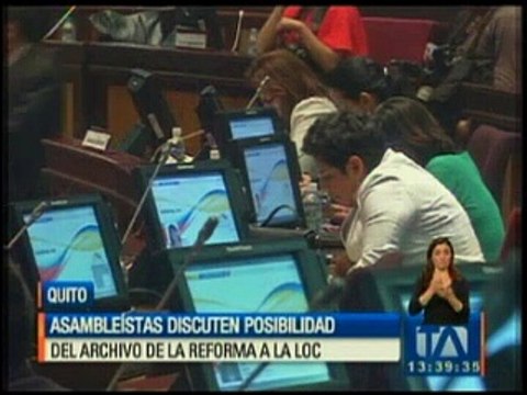 Asambleístas discuten el archivo de la reforma a la Ley de Comunicación