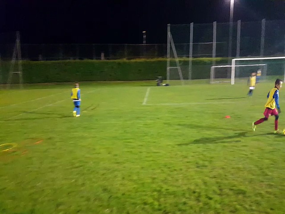 Entrainement U9 lundi 7 novembre 2016. Diriger par Pommier cyril et Kaina madhi