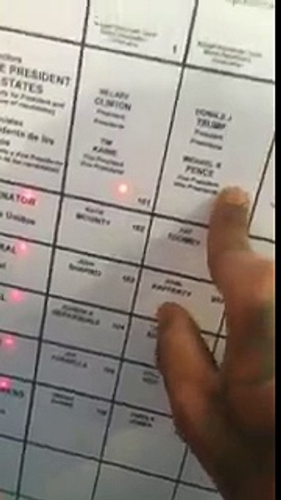 video of electronic voting machine refuse to allow a vote for Trump