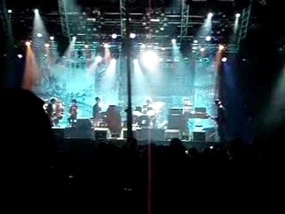 The good the bad and the queen Lowlands 2007