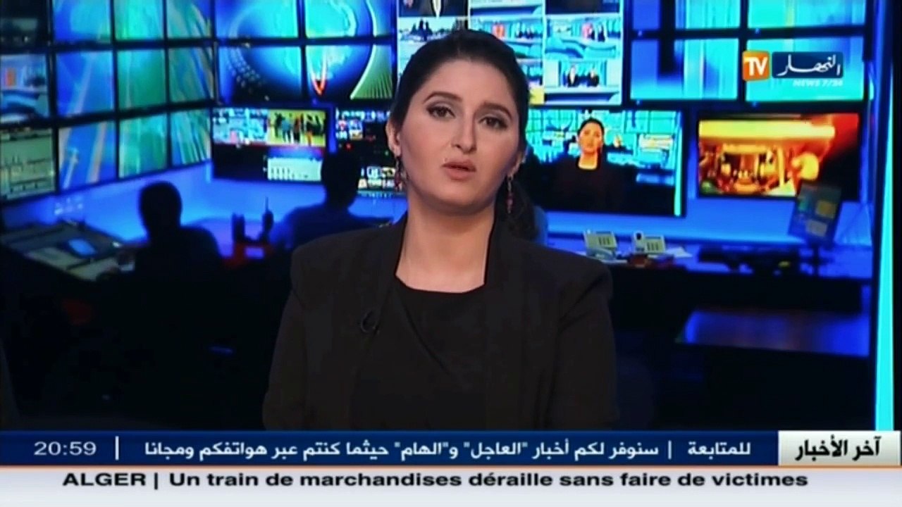 إتصالات  عمال و نقابات إتصالات الجزائر ينددون بمسؤولي القطاع