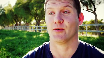 En 1979, la maman accouche d'un bébé en parfaite santé, mais quand la caméra dézoome: je n'y crois pas!