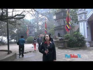 Viếng Đền Quốc Tổ Hùng Vương, thành phố Việt Trì, tỉnh Phú Thọ