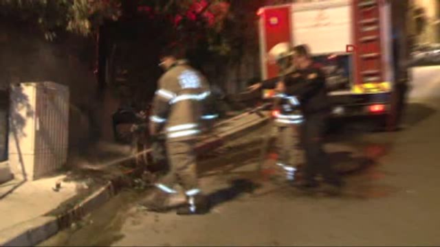 Izmir'de Kundaklama Şüphesi: 2 Motosiklet, 1 Otomobil Yanarak Kül Oldu