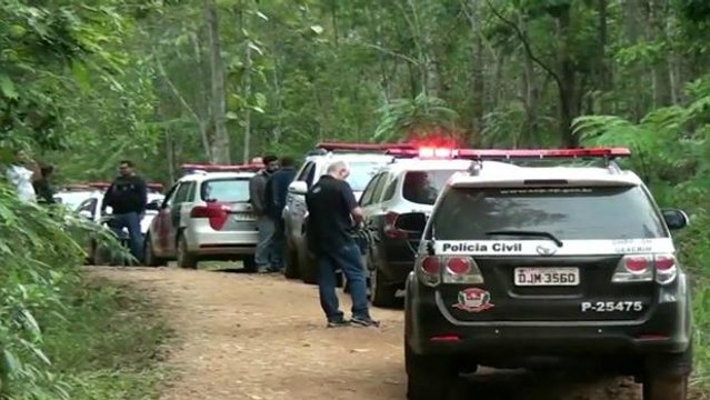 Três dos cinco corpos encontrados em um matagal são identificados