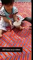 See How This Little Girl Feeding Crow