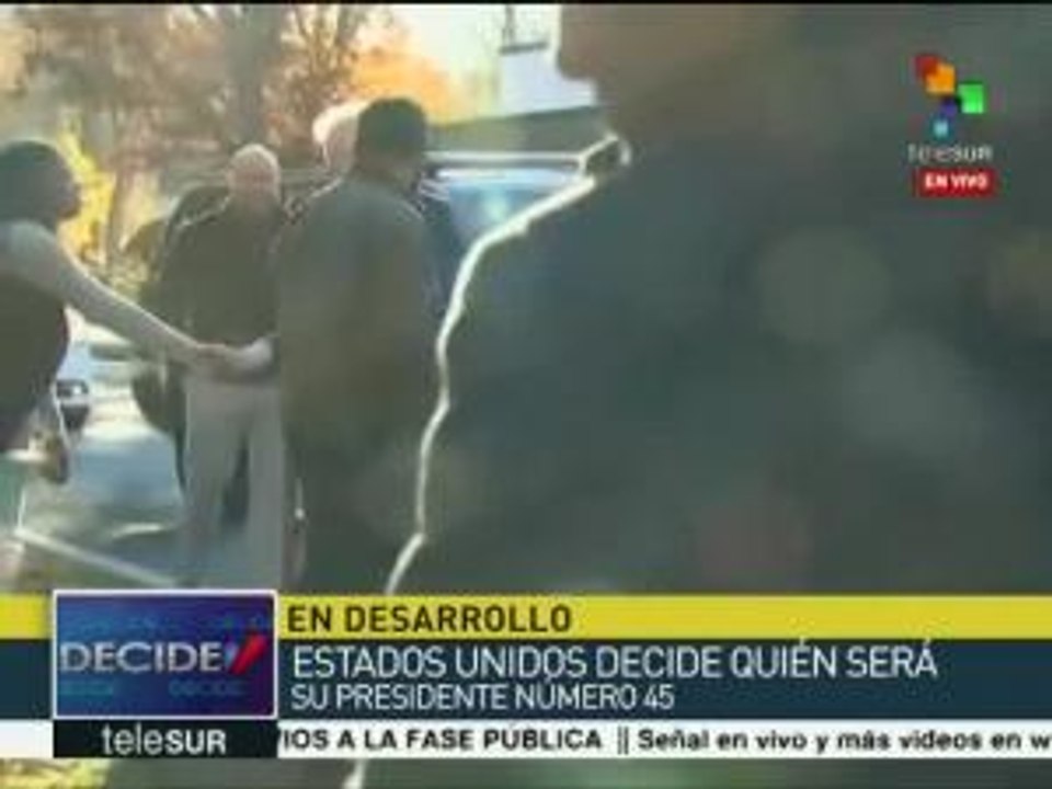 EEUU: candidata Hillary Clinton ejerce su voto en Nueva York