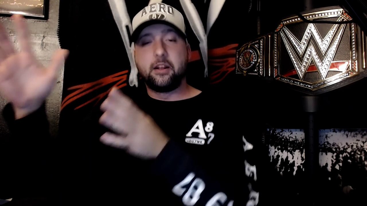 WWE Sin Cara KNOCKS OUT Chris Jericho In REAL FIGHT WWE Locker Room KO  - WWE VIDEO NEWS Alert