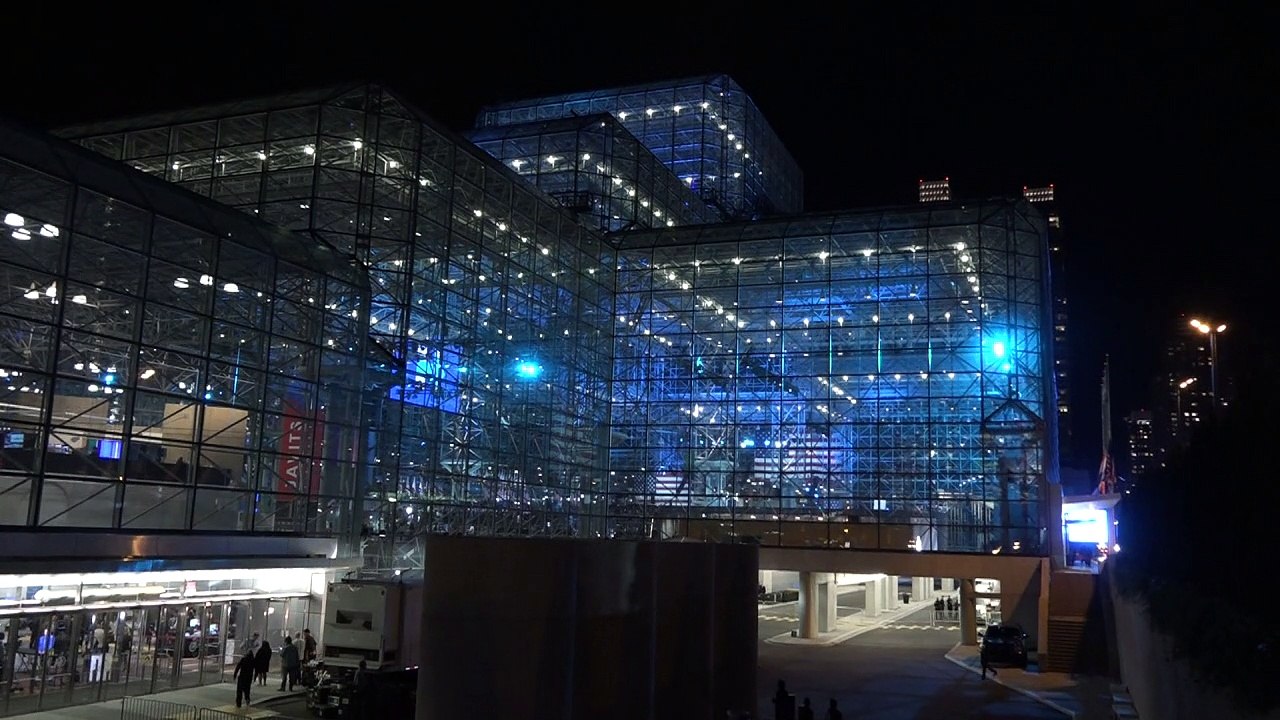 Supporters await Clinton at NY victory party