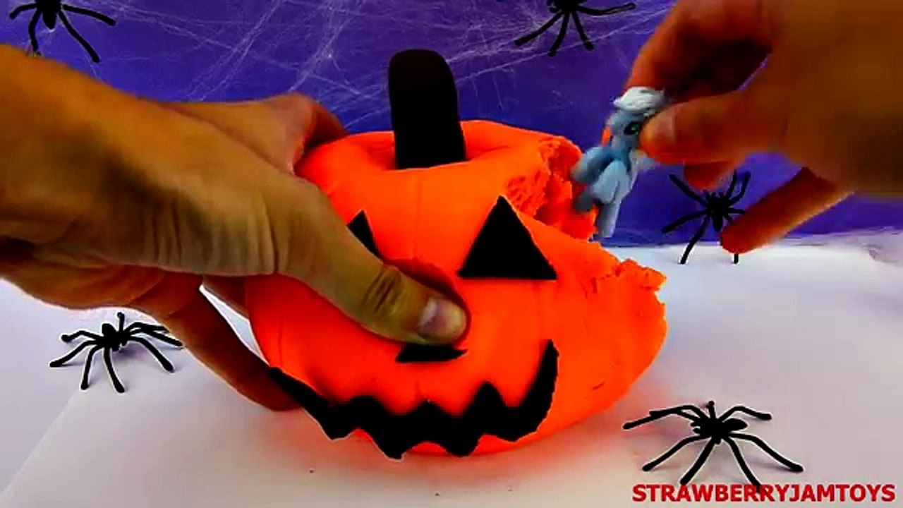 Shopkins Play Doh Frozen Halloween Spongebob Peppa Pig Elsa Zombies Surprise Eggs StrawberryJamToys