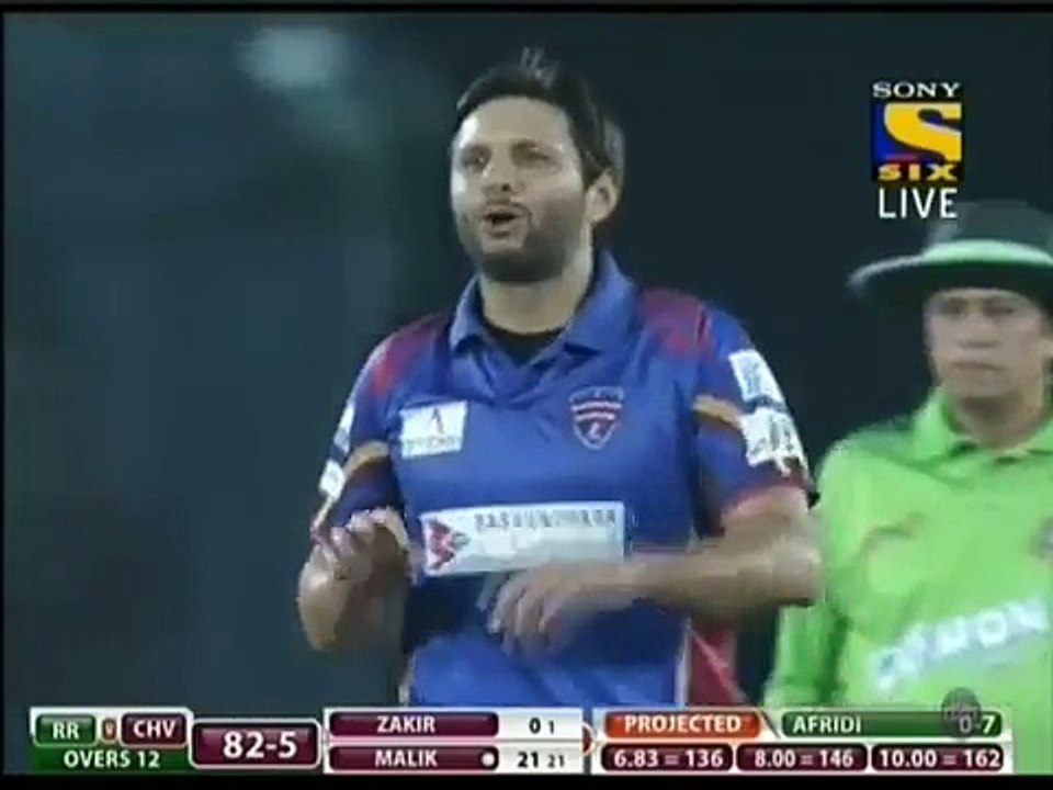 Brilliant Delivery By Shahid Afridi To Shoaib Malik In BPL 2016
