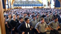 un Haka monstrueux pour rendre hommage à un conseiller d'orientation