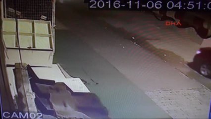 Kar Maskeli Hırsızlar Güvenlik Kamerasında 1