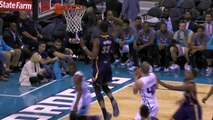 La superbe passe dans le dos de Kemba Walker pour Cody Zeller