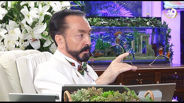 Belediyelerin yetkilerini geliştirip federasyona kapısı açan bir başkanlık sistemi çok riskli olur.