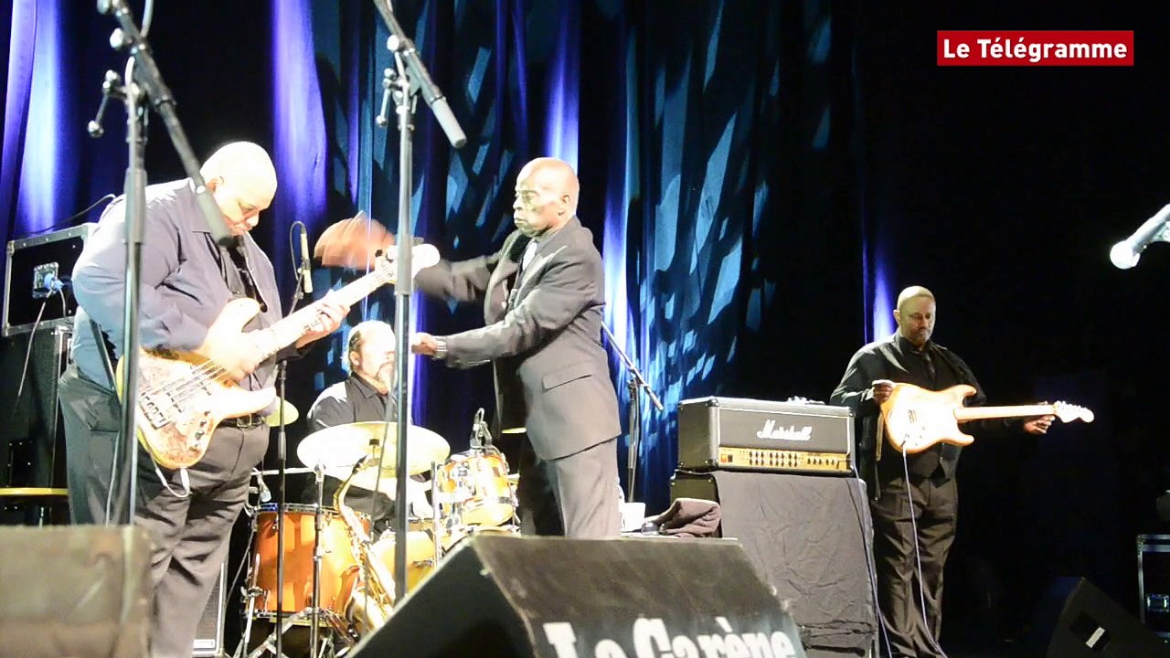Brest. Maceo Parker met le feu à la Carène