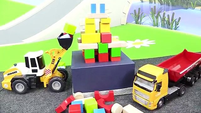 Подъемный кран на стройке. Небоскреб.Мультик про машинки. Игрушки.