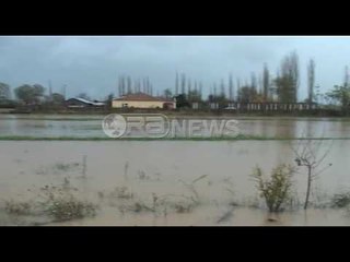 Ora News – Sërish reshje, rrëshqitje dherash në disa akse në vend