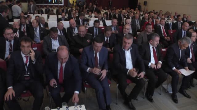 Toyota, Türkiye'nin Ilk Hibrit ve Crossover Aracını Banttan Indirdi