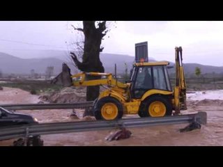 Emergjencat evakuuan 150 familje në Kamzë e Tiranë - Top Channel Albania - News - Lajme