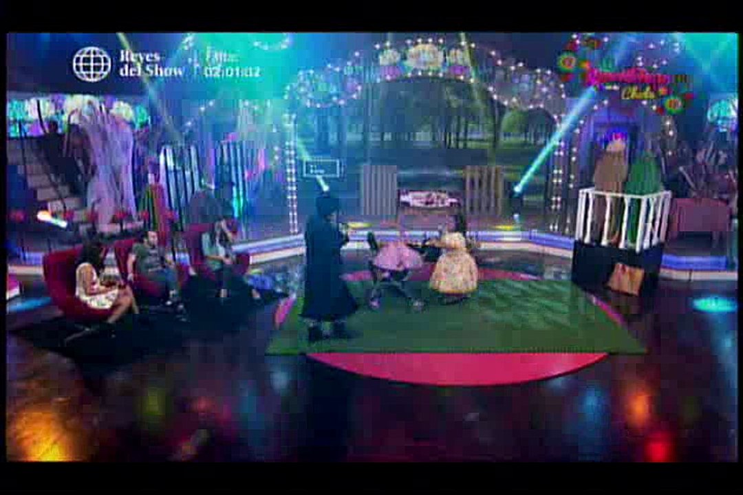 Rodrigo Sanchez Patiño Cathy Saenz y Fiorella Diaz en Mis 3 Crias