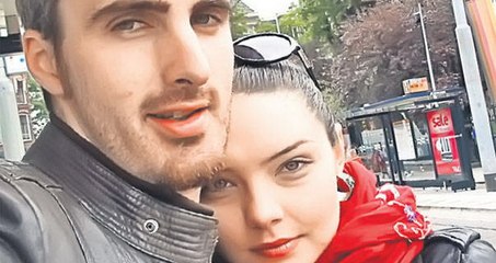 Ernest prins în pat cu amanta!