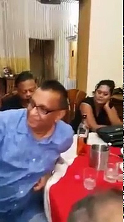 කොල්ලෙක් කවිශාට අරක්කු පොවන හැටි මෙන්න Kaveesha Ayeshani arakku powanahati(360p)