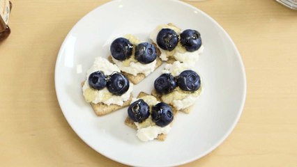 Hungry At Work? Try These Easy Office Snacks