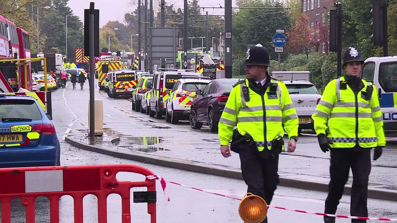 7 muertos y más de 50 heridos en accidente de t...