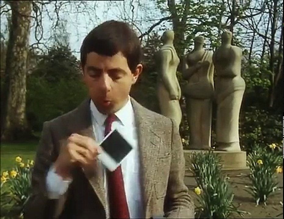 Mr. Bean - Mr. Bean Goes To Town