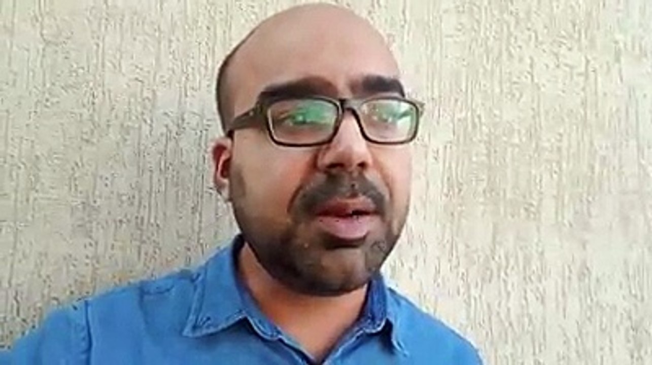 Comedian Junaid Akram's comments on Chai wala (Arshad Khan) khalli krao