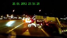 Accident de voiture mortel en direct - Caméra de surveillance [Sécurité] +18 part (3) HD