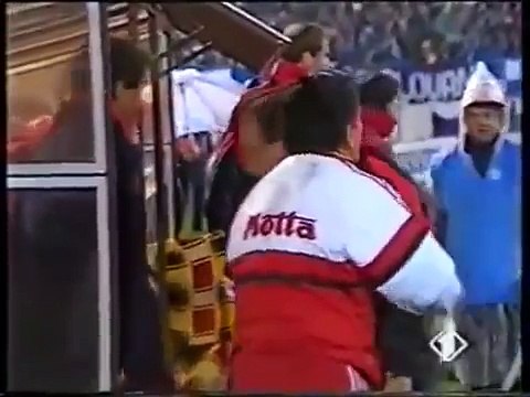 21.10.1992 - 1992-1993 UEFA Champions League 2nd Round 1st Leg SK Slovan Bratislava 0-1 AC Milan