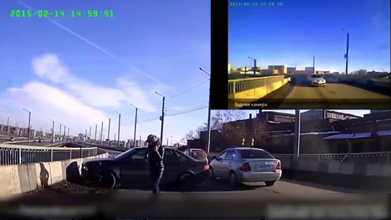 Accident de voiture mortel en direct - Caméra de surveillance [Sécurité] +18 part (4) HD