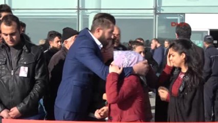 Download Video: Şehit Çakır'ın Cenazesi Memleketi Sivas'a Getirildi