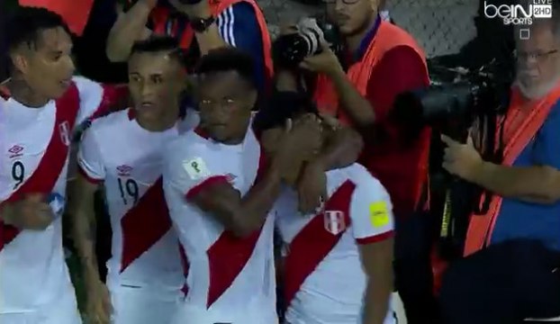 Edison Flores Goal - Paraguay 1-2 Peru - (10/11/2016)