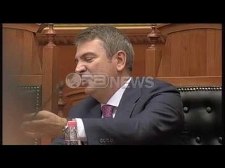 Ora News - Spaho: Fshati digjet Damiani krihet. Ministri: Mos bëni politikë korbash