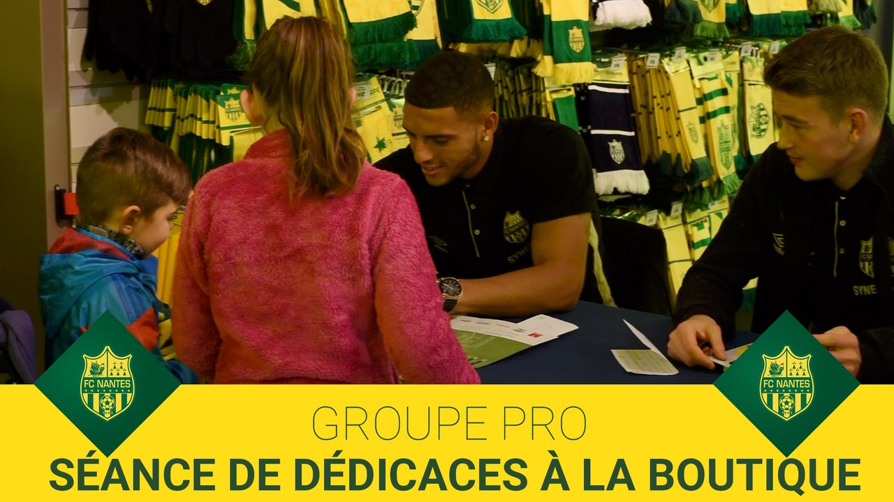 Séance de dédicaces à la boutique